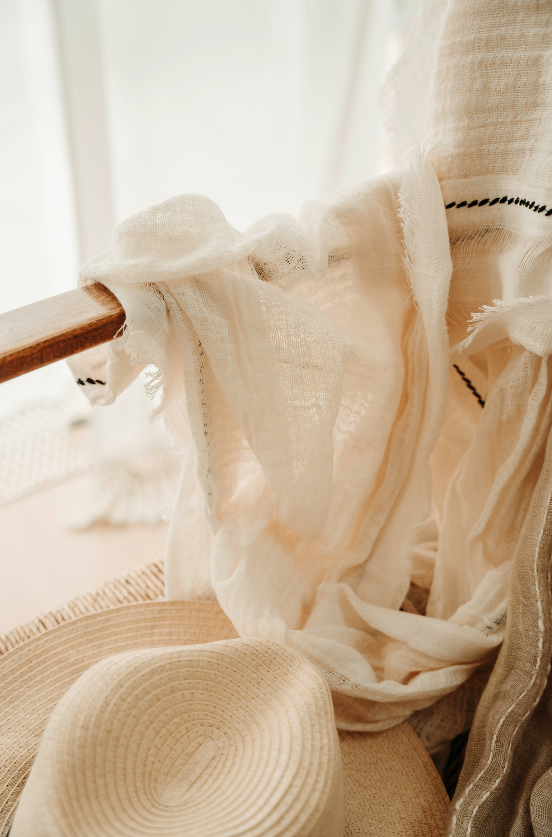 Cozy Cashmere & Linen 10 oz scented candle